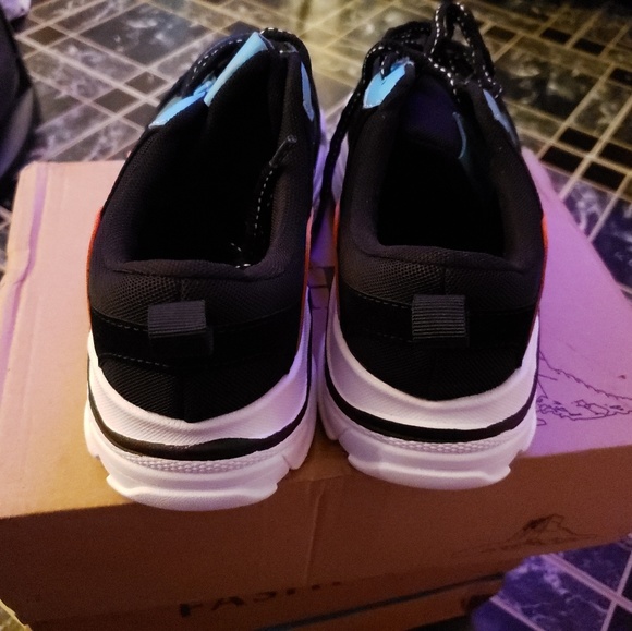 OFF MARKET SNEAKERS. - Picture 3 of 5